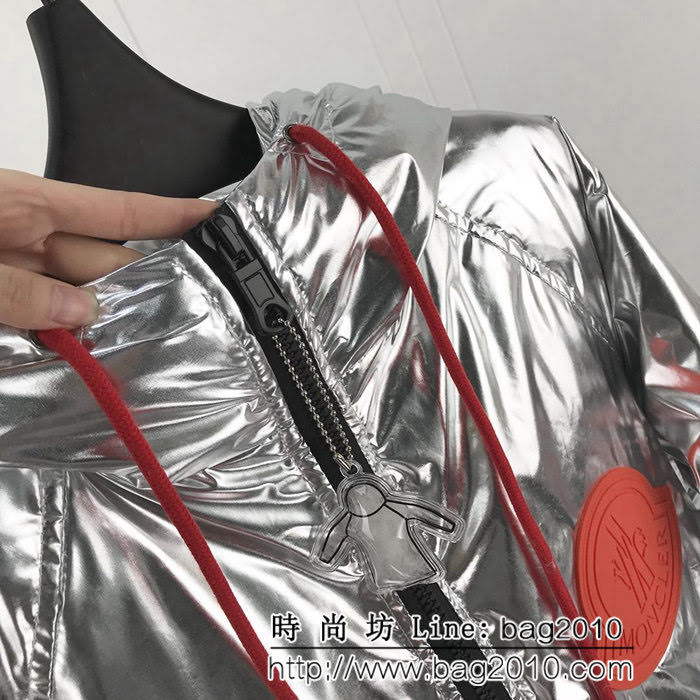 MONCLER蒙口 18ss秋冬新款 中長款 背後重工刺繡圖案 銀色羽絨服 男女同款 ydi1650
